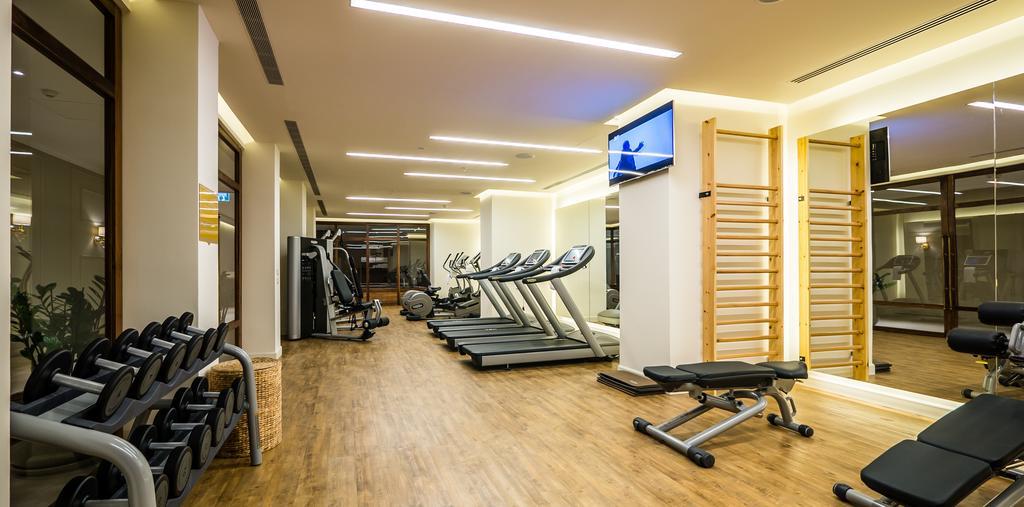 โรงแรมเฮอร์เบิร์ต ซามูเอล เจรูซาเล็ม เยรูซาเลม ภายนอก รูปภาพ The gym at the hotel